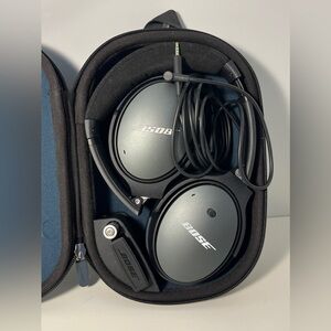 Bose Gray Headphones with Carrying Case